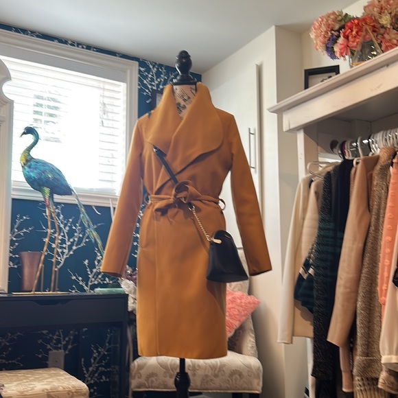 Gorgeous mustard yellow, light weight jacket!! In Size M - Picture 13 of 16